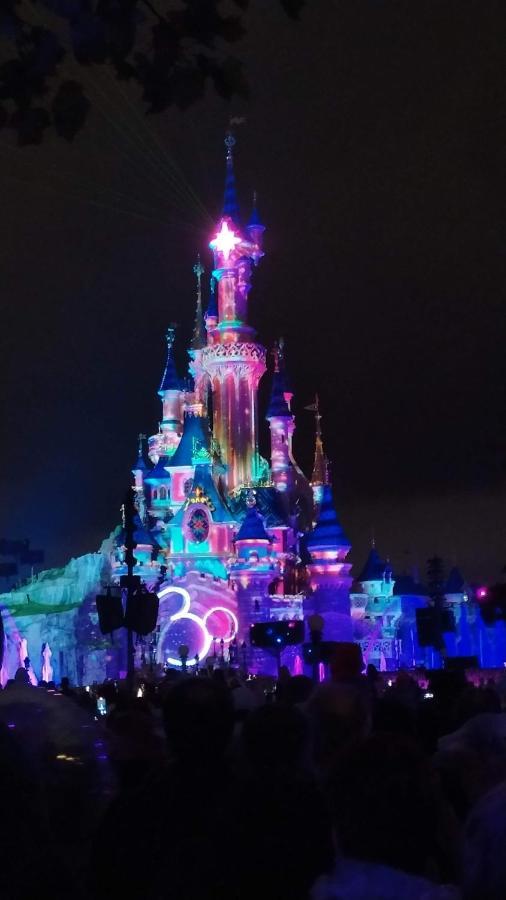 L'Essentiel, Proche De Disneyland Paris 2 Chambres Et 2 Sdb シェシー エクステリア 写真